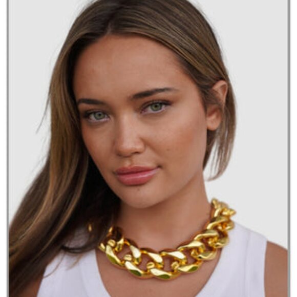 1.5" Thick Gold Chain Choker - Picture 1 of 3